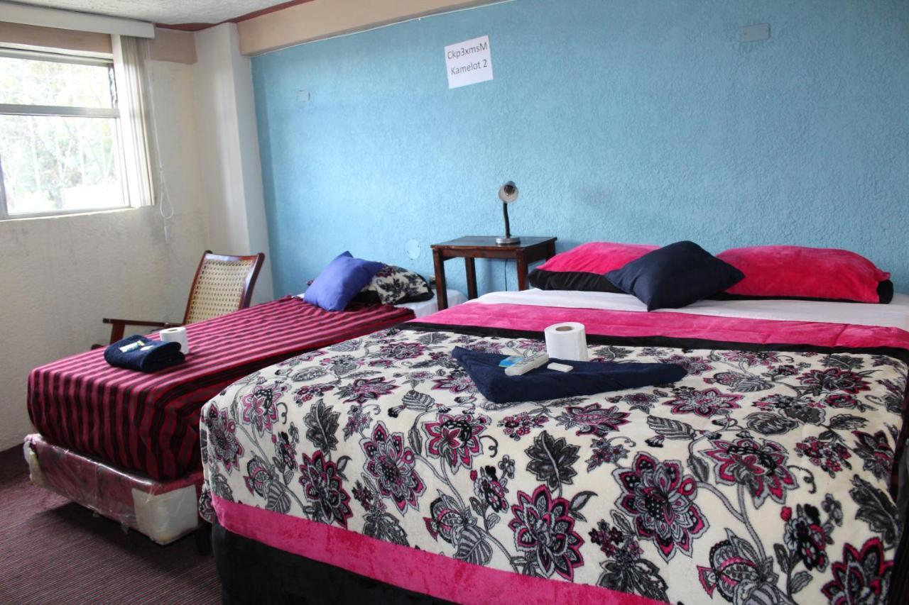 Hotel Kasa Kamelot 2 Quetzaltenango Esterno foto