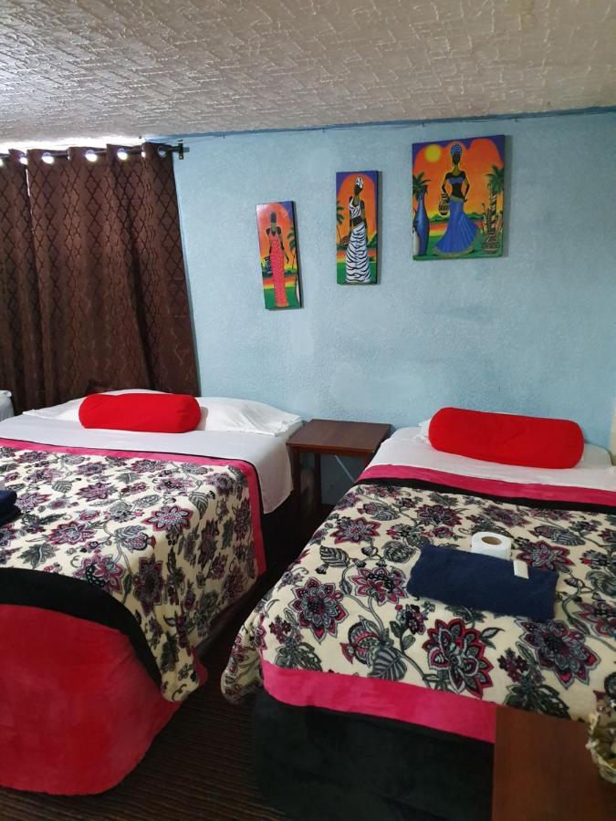 Hotel Kasa Kamelot 2 Quetzaltenango Esterno foto