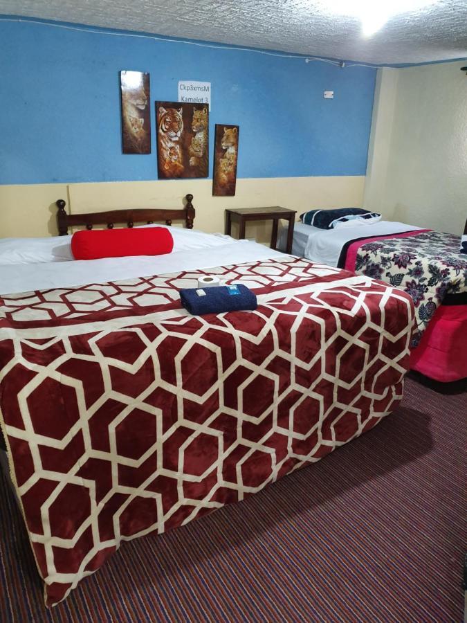 Hotel Kasa Kamelot 2 Quetzaltenango Esterno foto